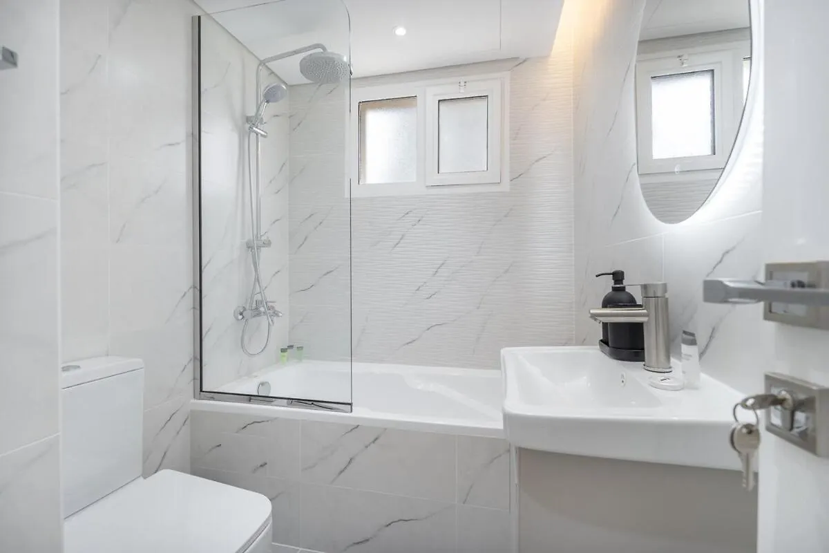 Charming And Cozy 2Br Stay In Dubai Marina Apartment