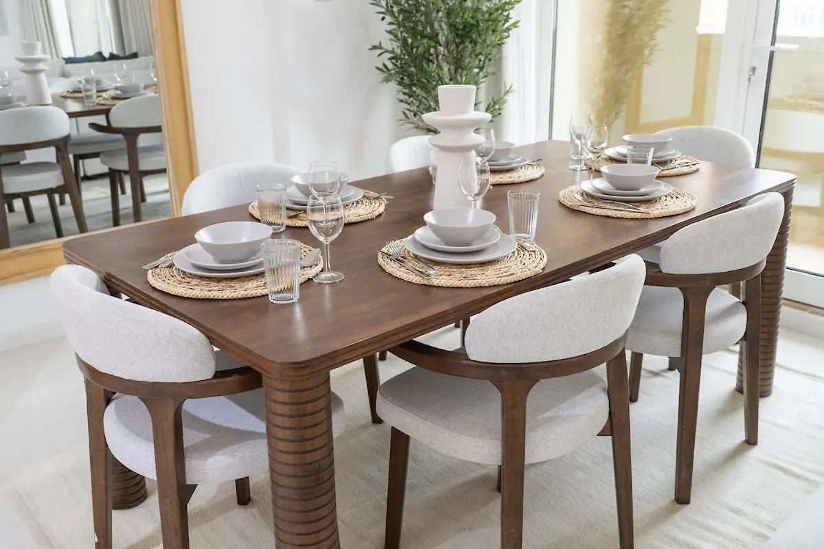 Charming And Cozy 2Br Stay In Dubai Marina Apartment